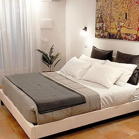 ゲストハウス Regina Margherita クロトーネ